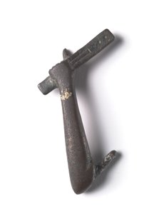 O Monte de Bronze de um "Shawabty Bundle": Braço com Paleta do Escriba, 18 a 19ª Dinastia, c.1336-1256 AC (bronze) de New Kingdom Egyptian
