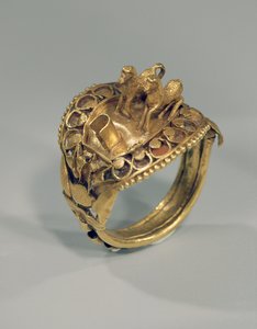 Anel de cavalo (ouro e cornalina)