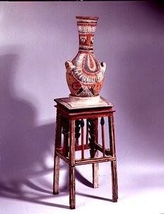 Vaso sobre banqueta de New Kingdom Egyptian