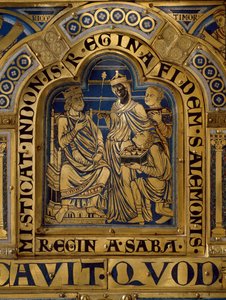 Altar de Verdun feito em ouro e esmalte por Nicolau de Verdun (ca.1130/50-1205): cenas do Antigo e Novo Testamento: detalhe representando a Rainha do Sabá trazendo presentes ao Rei Salomão. Século XII Klosterneuburg Viena, Áustria - Altar de Verdun, esmalt