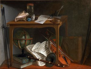 Um de um par de Devants de Cheminée: Manual Naturalista e Objetos Descansando Sobre uma Mesa