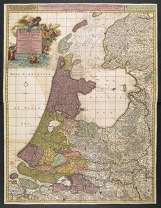 Mapa da Holanda, mostrando povoações, pântanos, florestas, colinas, estradas, rios e outras características geográficas. Mostra o título numa cartela decorativa no canto superior esquerdo com Fama, Neptuno e Thetis acompanhados por putti portando os braços de Nicolas Visscher