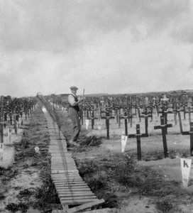 Cemitério da cratera Hooge, perto de Ypres, Bélgica, Primeira Guerra Mundial, c1917-c1918