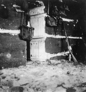 Interior de um esconderijo alemão, Primeira Guerra Mundial, c1914-c1918.