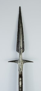 Lugged Spear, meados do século 15 ao início do século 16 (aço com incrustações de cobre e restaurações modernas)