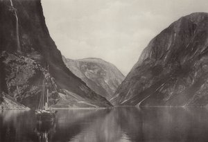 O Naerofjord do Hotel Vikingvang (foto a p/b) de Norwegian Photographer