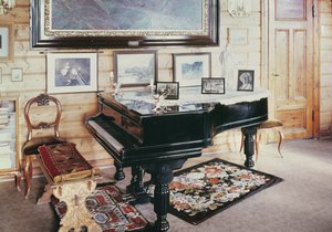 Interior da sala de estar na casa de Edvard Grieg (1843-1907)