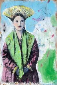 Damina russa , 2024 (técnica mista sobre madeira) de Olivia Gozzano