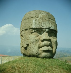 Cabeça colossal 1 de San Lorenzo, Veracruz, México, pré-clássico (basalto)