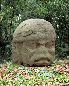 Cabeça colossal 26, período pré-clássico de Olmec