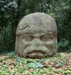 Cabeça colossal 4, período pré-clássico