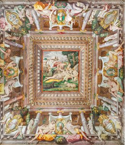 Vista do teto da Sala de Adonis e as pedras memoriais dos membros da família Rossi, Gonzaga, Riario e Medici, Rocca dei Rossi, San Secondo, Parma, Itália de Orazio (attr.to) Samacchini