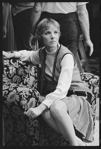 Julie Andrews no cenário da "Millie Completamente Moderna". de Orlando Suero