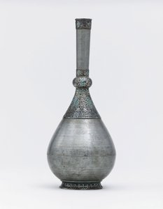 Uma garrafa de zinco com incrustações em prata turquesa otomana (turquesa, zinco, prata) de Ottoman School