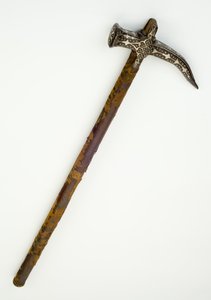 War Hammer, c.1680 (ferro e madeira com fio de prata e têxteis) de Ottoman School