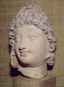 Cabeça de um Buda, estilo greco-budista, 1º a 4º século (estuque)