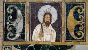 Mármore incrustado representando a face de Cristo, artefato de Roma, Itália, período cristão primitivo. de Paleo Christian