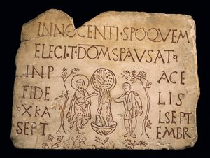 Lápide com inscrição e o batismo de Cristo, período cristão primitivo, século III