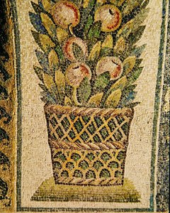 Uma cesta de frutas, c.430 AD (mosaico) de Paleo Christian