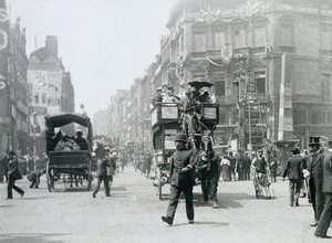 Ludgate Circus, Londres, preparado para o Jubileu de Diamante da Rainha Vitória, 1897 de Paul Martin
