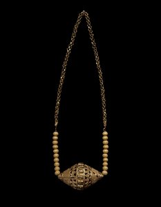 Colar, c. 1900 (ouro) de People Fulani