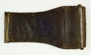 Bainha para Espada Curta (madeira, pele de réptil, corda, latão e fio de cobre) de People Fulani