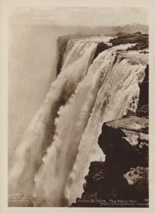 Victoria Falls, The Main Fall da Livingstone Island (foto p/b) de Percy M. Clark