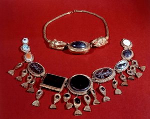 Arte Persa: dois colares de ouro, período Parthe, século III d.C. de Persian