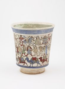 Copo representando o &39;Shahnama&39;, Kashan, Irã, Período Saljuq, final do século 12 (pasta de pedra pintada com esmalte e sobre esmalte) de Persian School