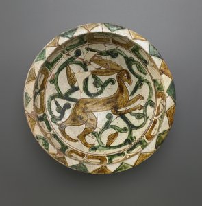 Tigela, dinastia Seljud, século XII-XIII (cerâmica)