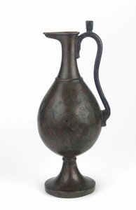Ewer, Irã, dinastia abássida, do século IX ao X (latão)