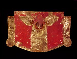 Máscara Inca (ouro com tinta vermelha) de Peruvian School