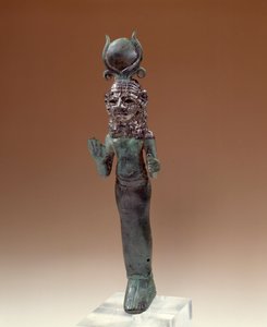 Antiguidades Orientais: Deusa Fenícia. Estatueta de bronze e prata. 700-600 AC. Paris, Museu do Louvre. de Phoenician