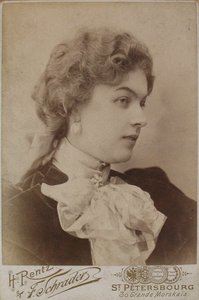 Anastasia Dmitrievna Vyaltseva 1871-1913, meados da década de 1890. de Photo studio H. Rentz and F.