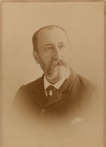 Retrato do compositor Camille Saint-Saëns 1835-1921. de Photo studio J. Lacroix.