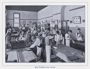 Sloyd Woodwork Class, Victoria (foto a p/b) de Photographer Australian