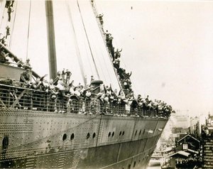 A Mauretânia em Sydney, maio de 1940 (foto a p/b)
