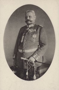 Marechal de Campo Paul von Hindenburg, comandante do exército alemão na Primeira Guerra Mundial (foto a p/b) de Photographer German