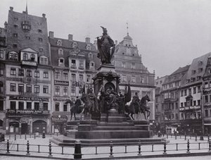 Leipzig: Monumento da Vitória (foto a p/b) de Photographer German