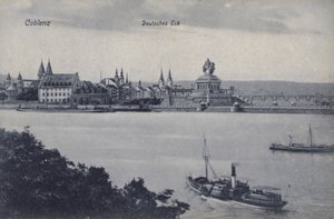 Monumento a Kaiser Wilhelm I, Deutsches Eck, Koblenz, Alemanha (foto a p/b) de Photographer German