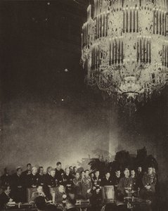 Assinatura do Pacto Tripartido que forma o Eixo formado pelo Japão, Alemanha nazi e Itália fascista na Chancelaria do Reich, Berlim, Segunda Guerra Mundial, 27 de setembro de 1940 (fotografia a preto e branco) de Photographer German