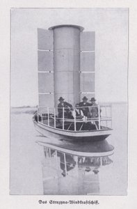 Struzyna, barco movido a vento usando um rotor Flettner (foto a p/b) de Photographer German