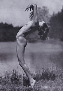 The Body Beautiful, Physical Culture for Women (foto a p/b) de Photographer German