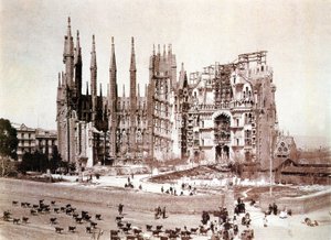 Vista da Sagrada Família, Barcelona, c.1900 (foto a p/b) de Photographer Spanish