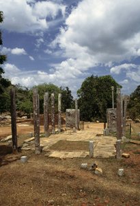 Câmara de relíquias, Mihintale, perto de Anuradhapura, Sri Lanka de Blaise Nicolas Le Sueur