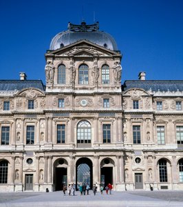 Arquitectura: vista do pátio quadrangular do Louvre. Realizado por Pierre Lescot (1515-1578)