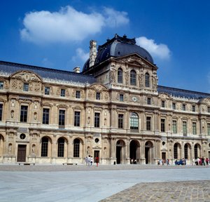 Arquitectura: vista do pátio quadrangular do Louvre. Realizado por Pierre Lescot (1515-1578)
