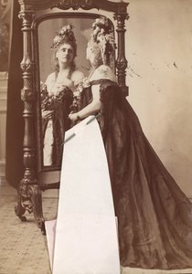 [Condessa de Castiglione], 1895. de Pierre Louis Pierson