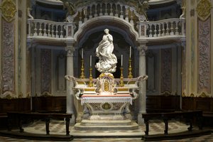 A Imaculada Conceição, Santa Maria Imaculada colocada sobre o altar da capela cenográfica 1669-70 (mármore) de Pierre Puget