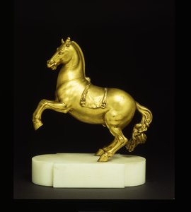 Cavalo empinado (bronze dourado) de Pietro Tacca